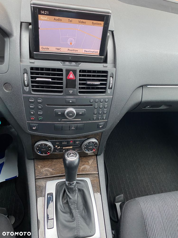 Mercedes-Benz Klasa C 180 Kompressor Automatik BlueEFFICIENCY Avantgarde - 31