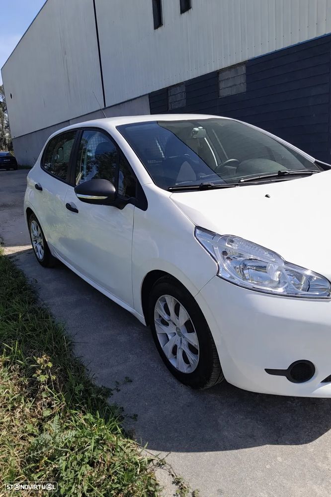 Peugeot 208 1.4 HDi - 8