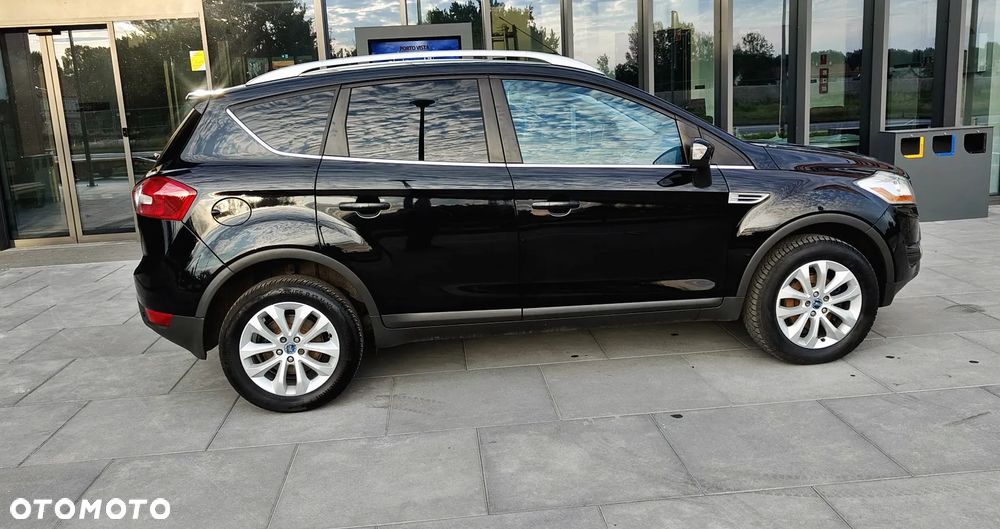 Ford Kuga 2.5 4x4 Titanium - 3