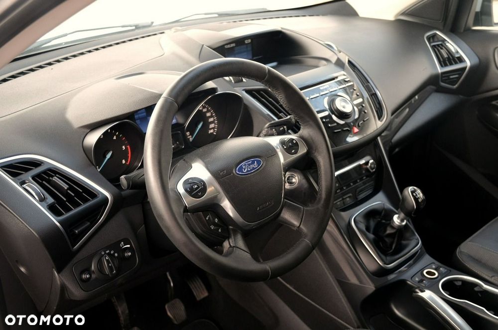 Ford Kuga - 13