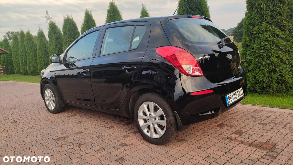 Hyundai i20 1.1 CRDi Intro Edition - 12