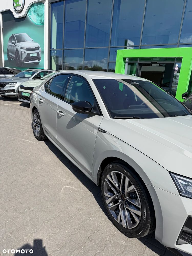 Skoda Octavia 2.0 TSI Sportline Tech 4x4 DSG - 19