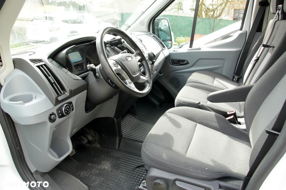 Ford Transit - 11