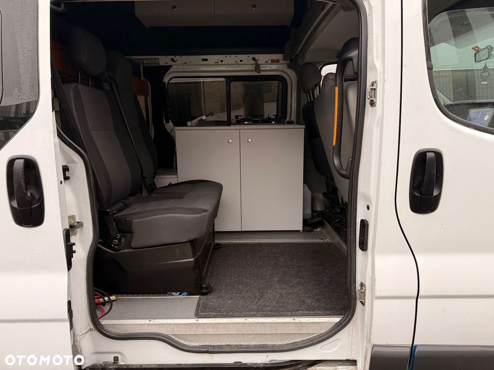 Opel Vivaro KamperVan - 16
