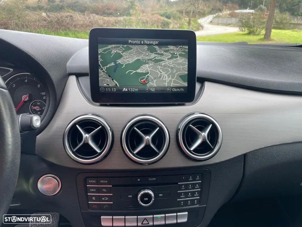 Mercedes-Benz B 180 - 24