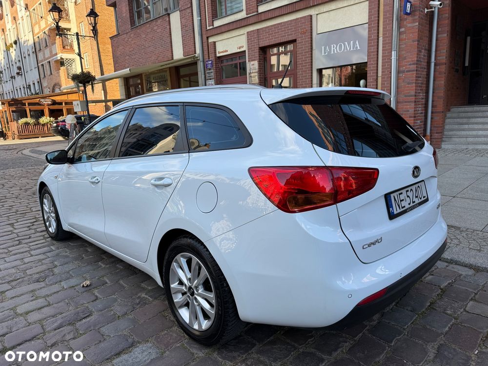 Kia Ceed 1.6 CRDi 136 ISG Dream Team Edition - 7