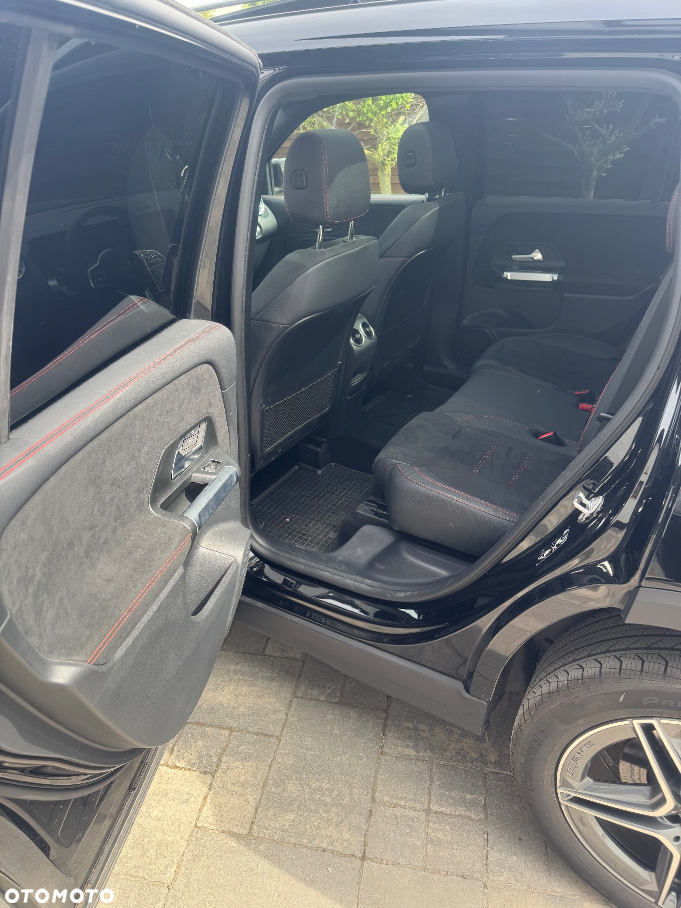 Mercedes-Benz GLB 250 4-Matic AMG Line 8G-DCT - 20