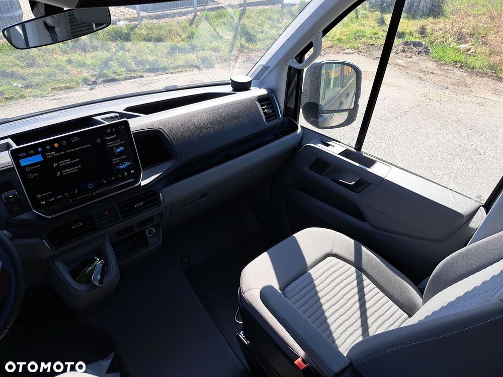 Volkswagen Grand California Grand California 600 DMC 3500kg silnik: 2,0 l TDI EURO VI-e SCR / 163KM/skrzynia biegów: Przedni napęd automatyczna 8-biegowa rozstaw osi: 3640 mm - 40