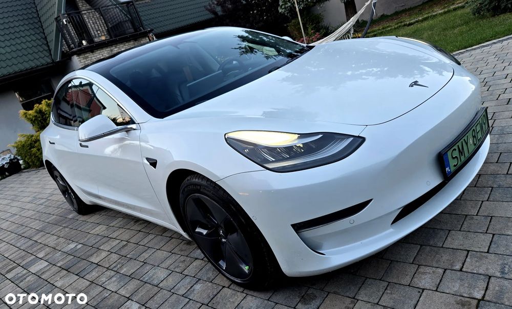 Tesla Model 3 - 7