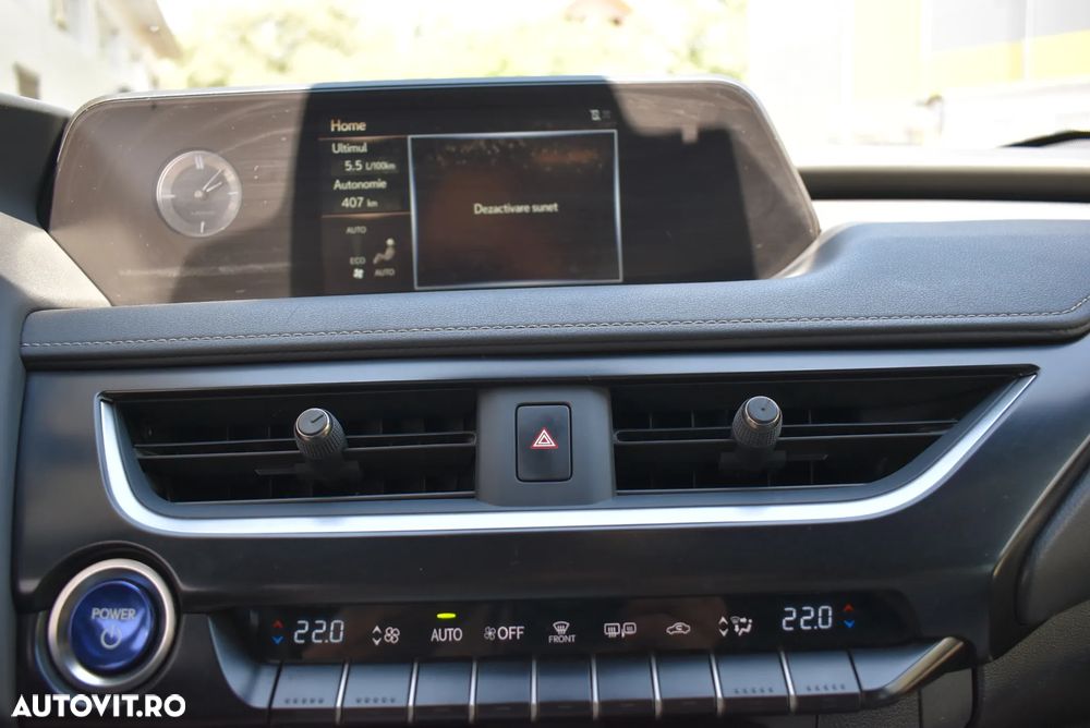 Lexus UX 250h E-FOUR Executive - 12