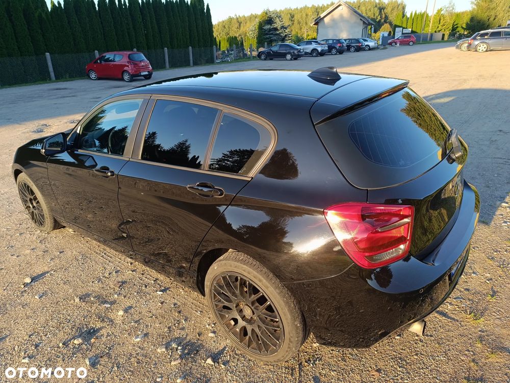 BMW Seria 1 116i - 24