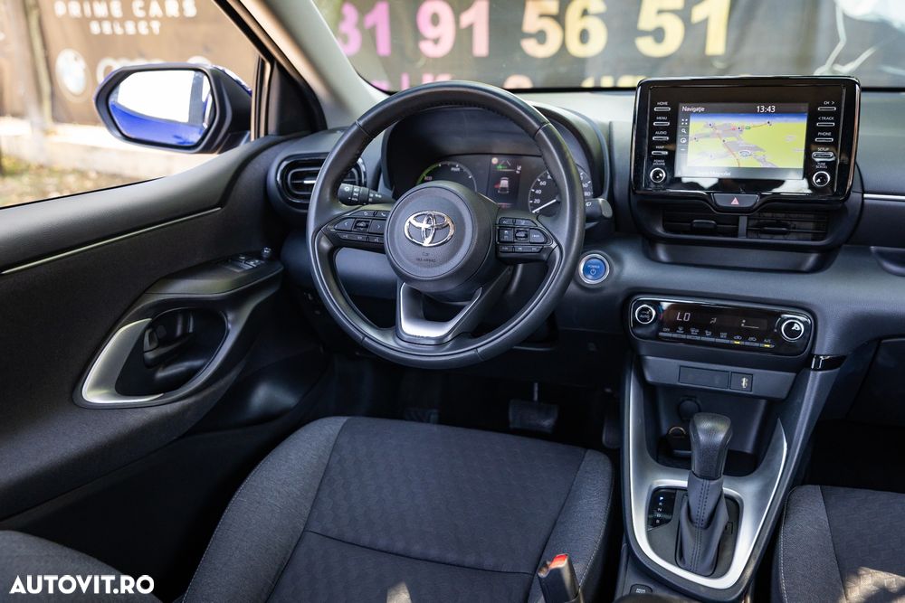 Toyota Yaris 1.5 VVT-i HSD Exclusive Style - 4