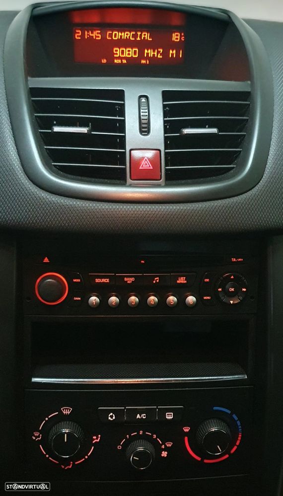Peugeot 207 - 23