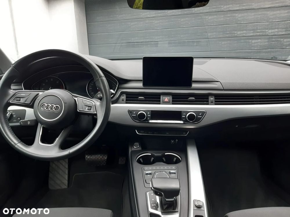 Audi A4 Limousine 40 TFSI S tronic - 8
