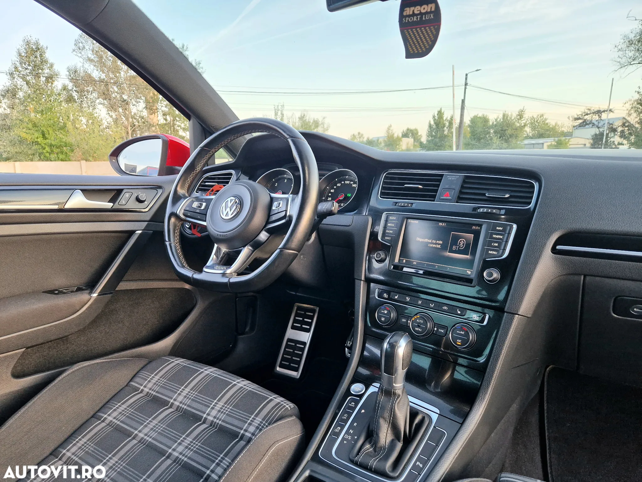 Volkswagen Golf 2.0 TDI DSG GTD - 6