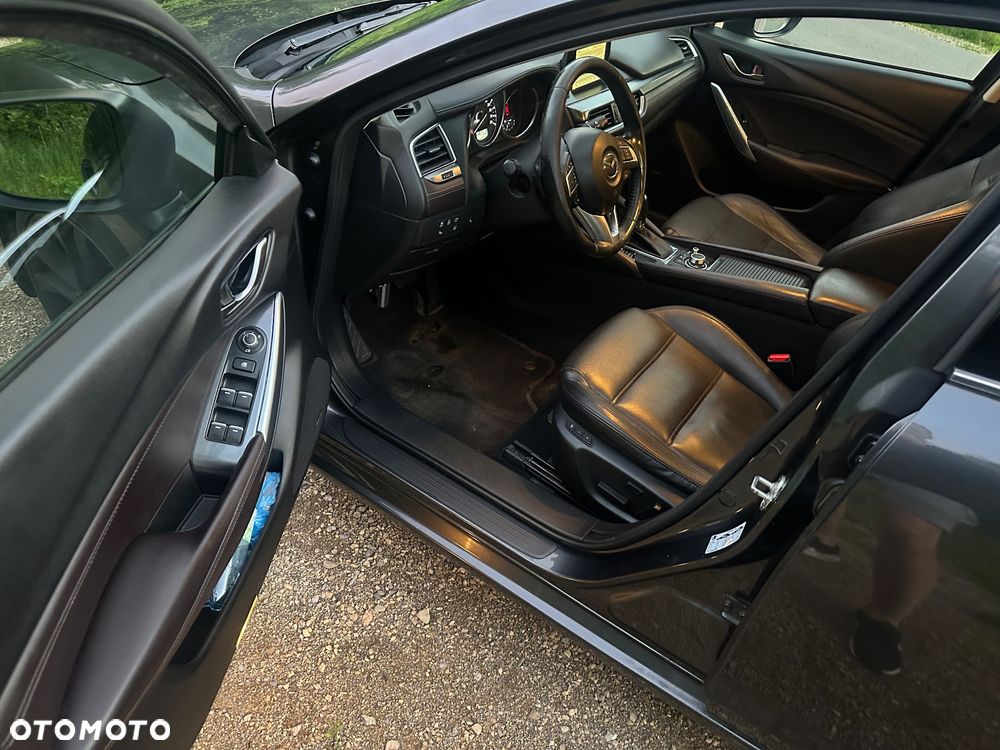 Mazda 6 - 8