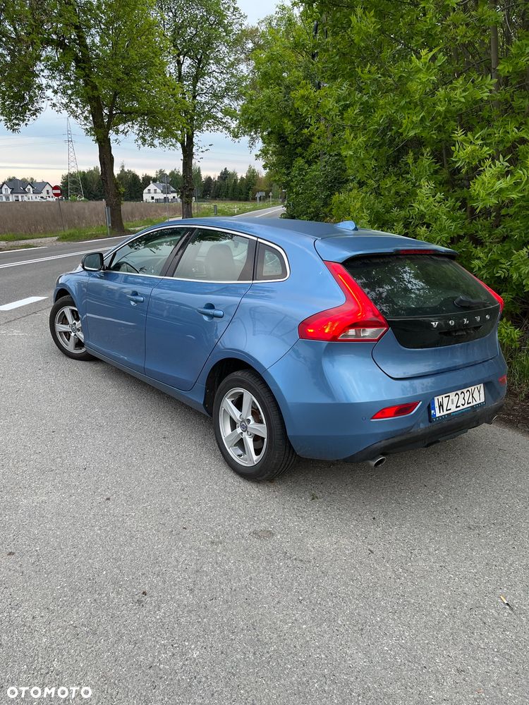 Volvo V40 D4 Momentum - 3