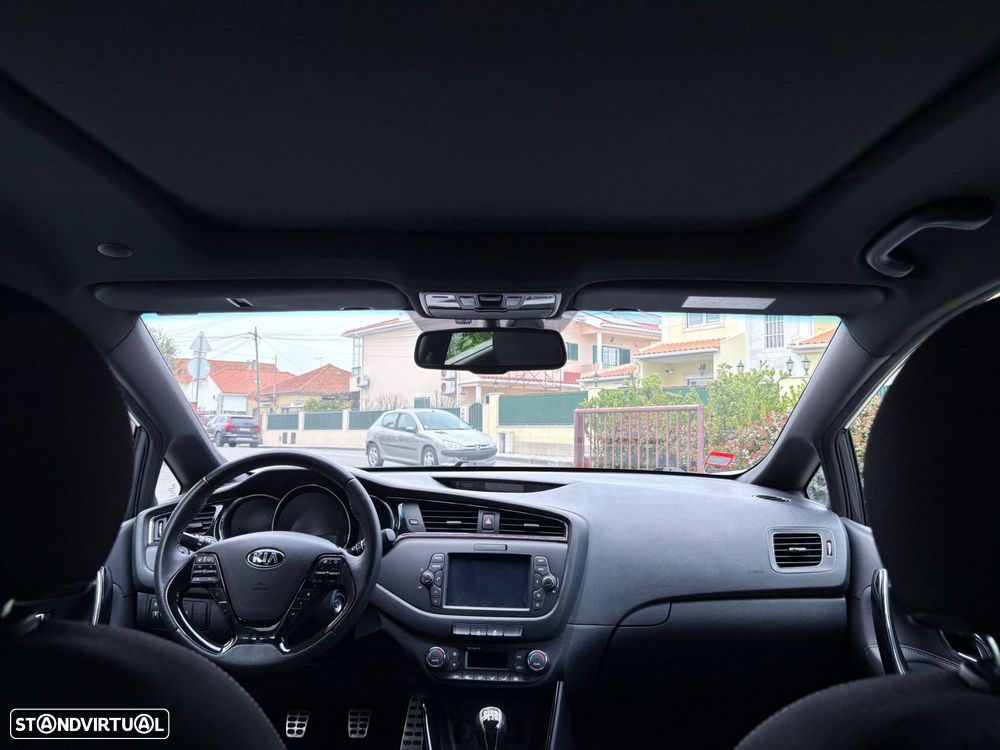 Kia Ceed 1.6 CRDi GT Line - 30