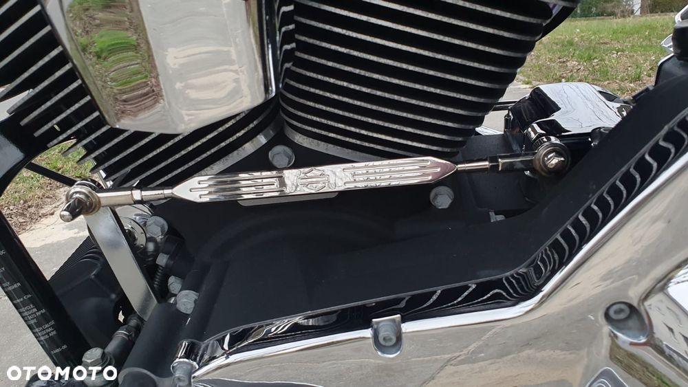 Harley-Davidson Touring Road King - 13