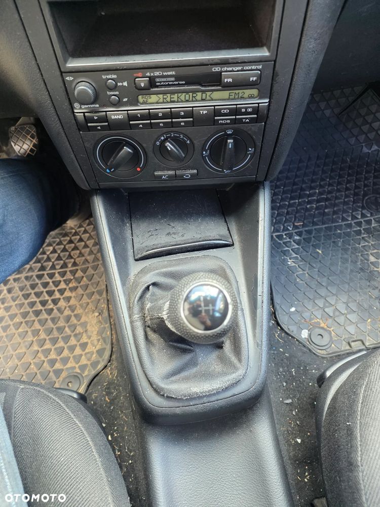 Volkswagen Golf 1.4 Comfortline - 11
