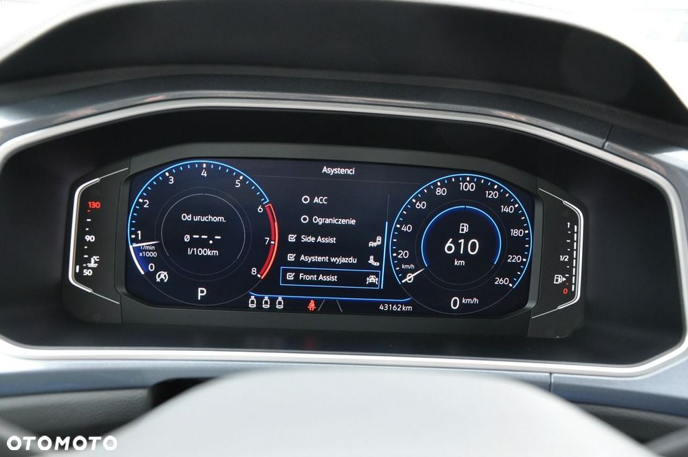 Volkswagen T-Roc - 16