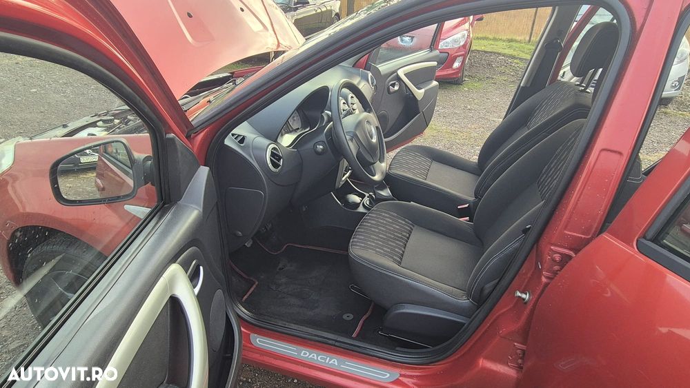 Dacia Sandero - 8