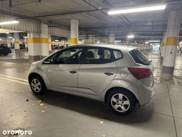 Kia Venga - 14