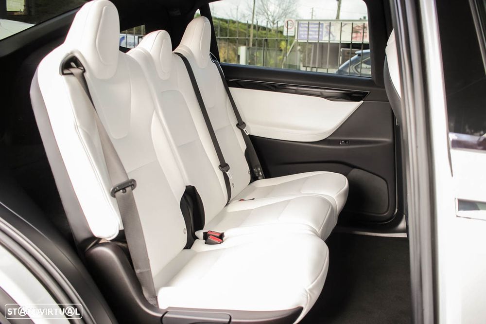 Tesla Model X Long Range - 8