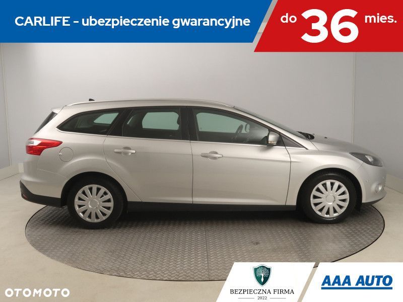 Ford Focus SW - 8