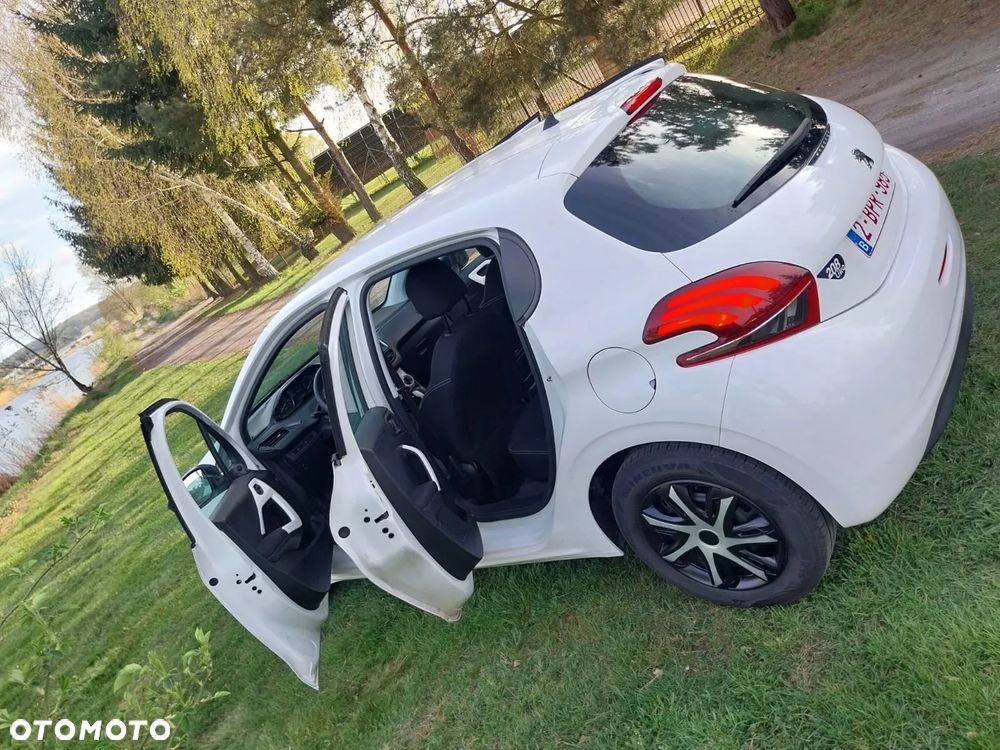 Peugeot 208 - 27
