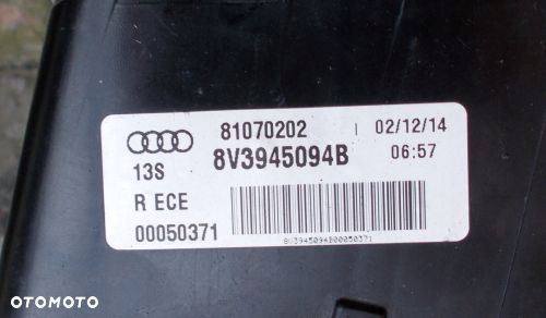 AUDI A3 8V 3D 12- PRAWA KLAPA LED 8V3945094B - 3