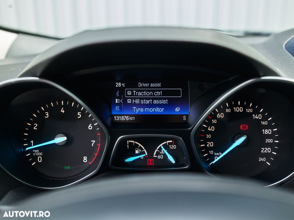 Ford Kuga 1.5 EcoBoost 2x4 Titanium - 31