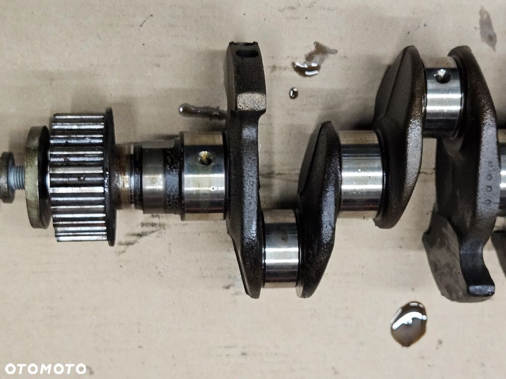 Renault Clio III 3 1.2 16v wał korbowy silnika - 2