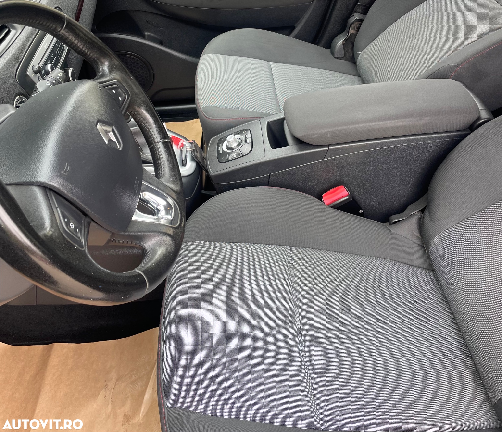 Renault Scenic ENERGY dCi 110 S&S Bose Edition - 28