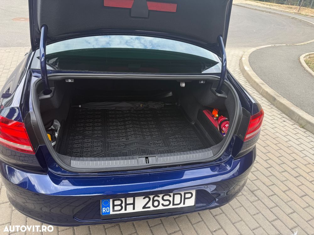 Volkswagen Passat 2.0 TDI Comfortline - 7