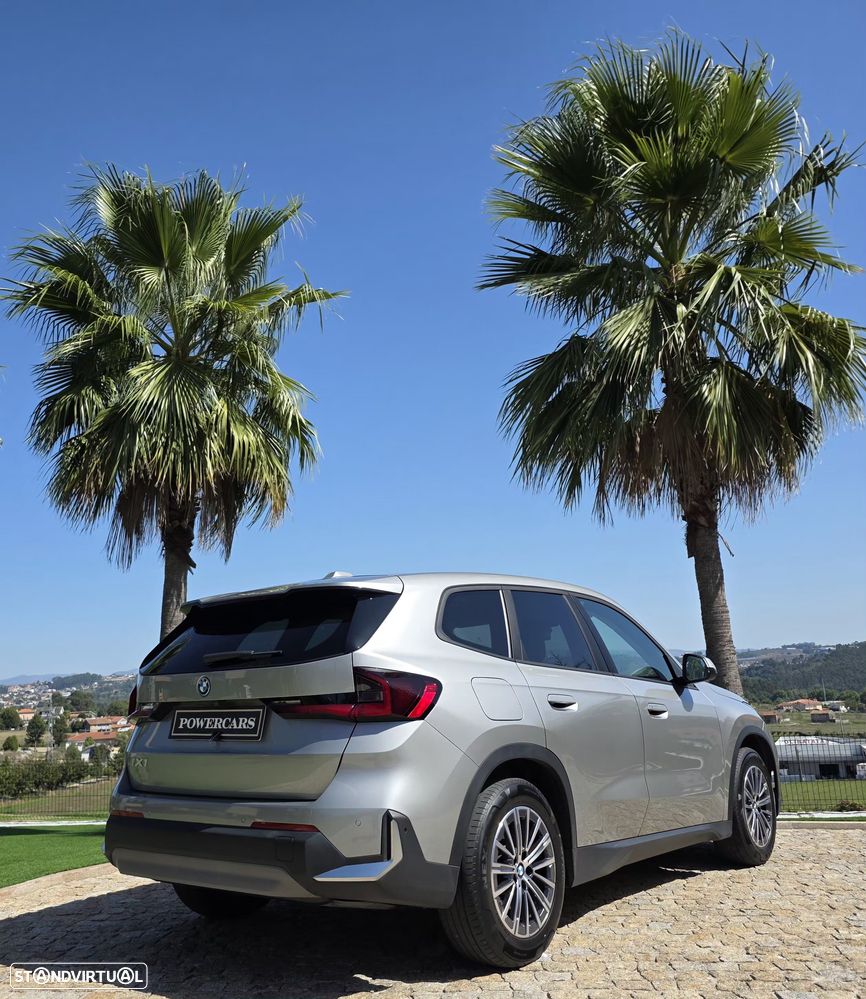 BMW iX1 xDrive30 M Sport Pack - 12