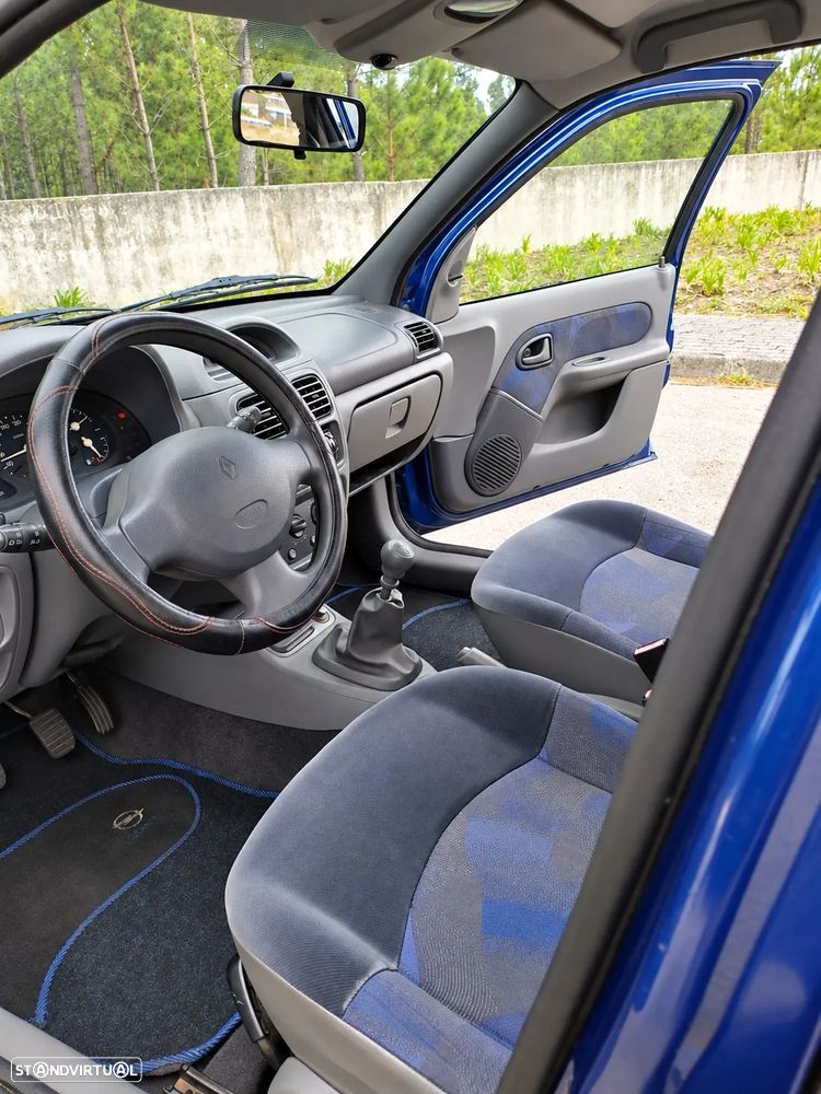 Renault Clio - 9