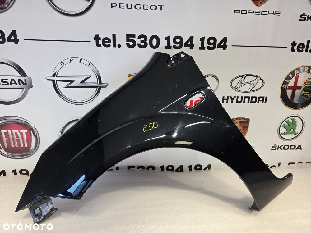 FORD FIESTA MK6 , LIFT 02-08 LEWY BŁOTNIK PRZEDNI PRZÓD NR AUKCJI BŁ250 - 1