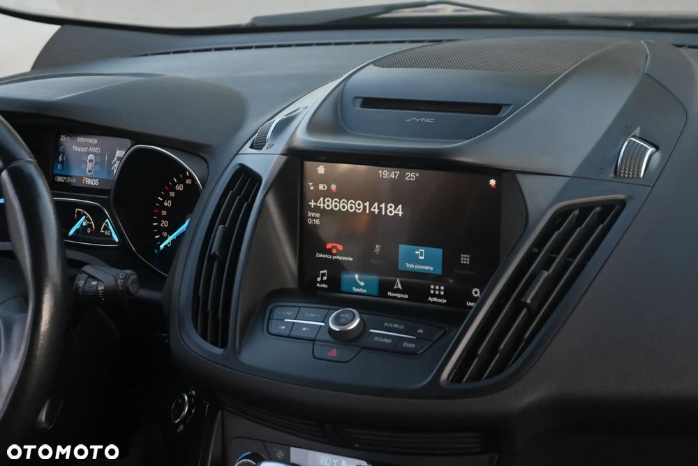 Ford Kuga 1.5 EcoBoost 4WD Titanium - 39