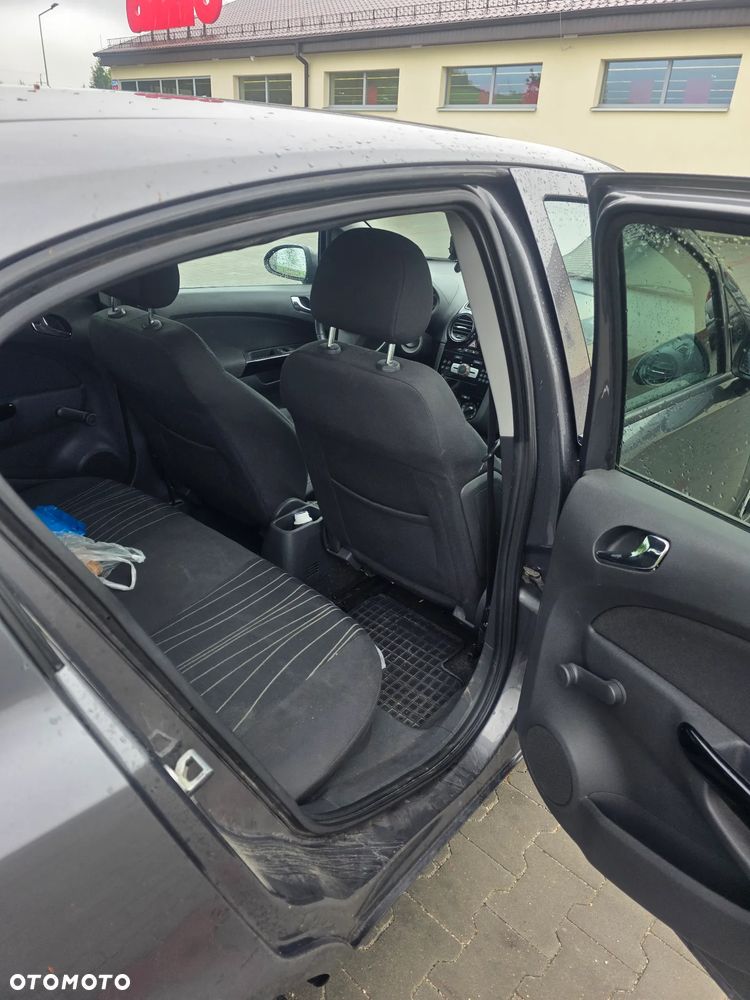 Opel Corsa - 11