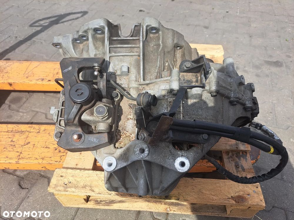 VOLVO V40 II D4 2.0D 2014 SKRZYNIA BIEGÓW MANUALNA KOD FU1R 7002 AEA - 3