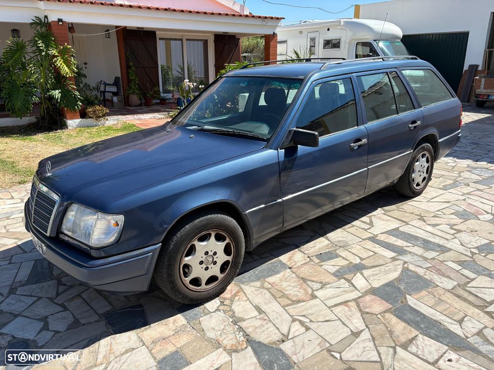 Mercedes-Benz W124 (1984-1997) 250 TD - 1