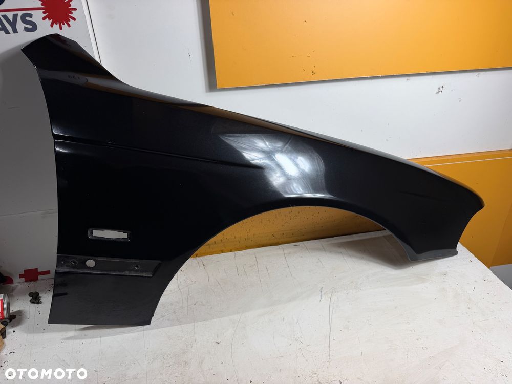 Błotnik prawy Bmw e39 475 BlackSapphire pod kolor ładny ! - 1