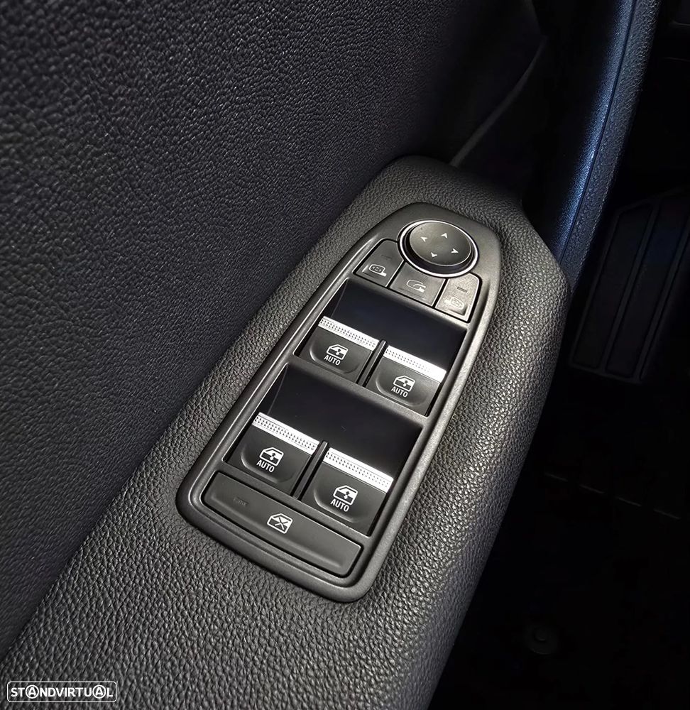 Renault Captur 1.6 E-Tech Plug-In Intens - 11