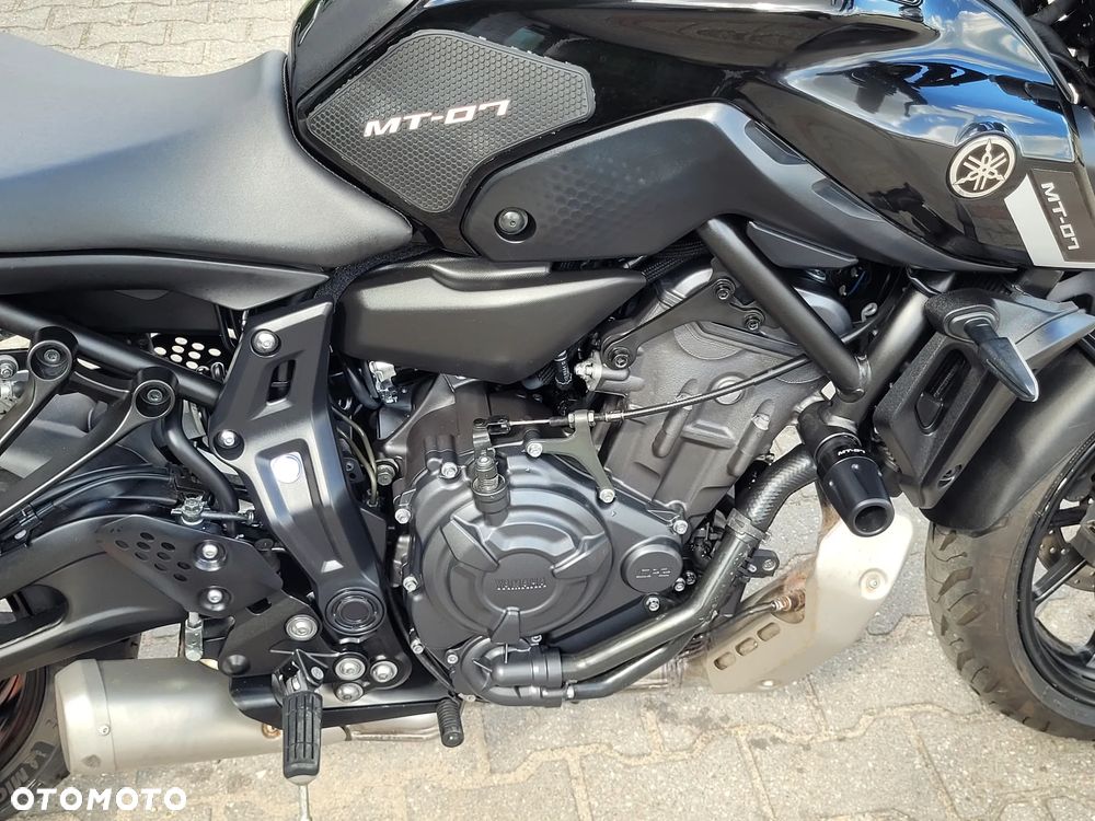 Yamaha MT - 17