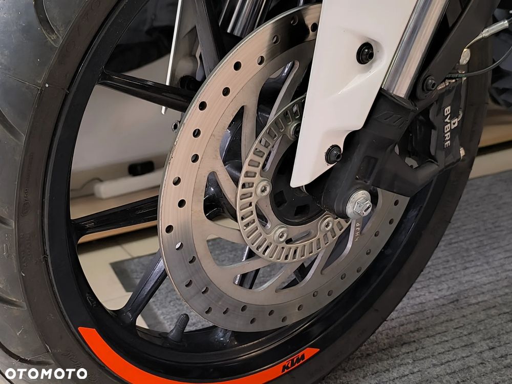 KTM Duke 125 - 22