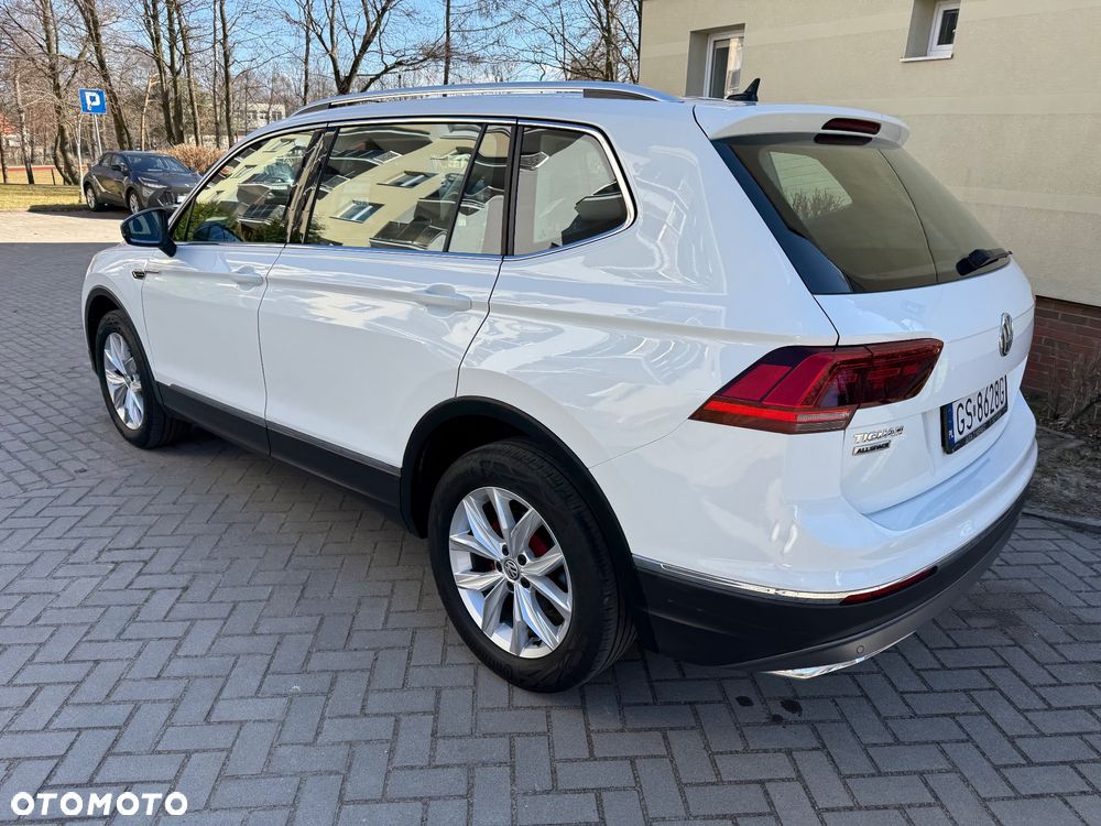 Volkswagen Tiguan - 16
