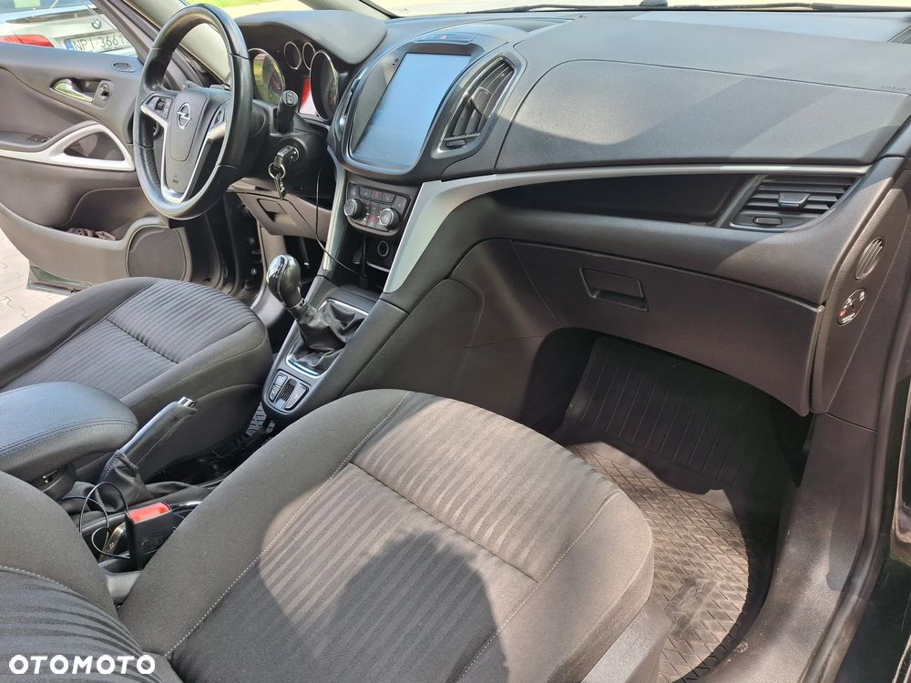 Opel Zafira - 28
