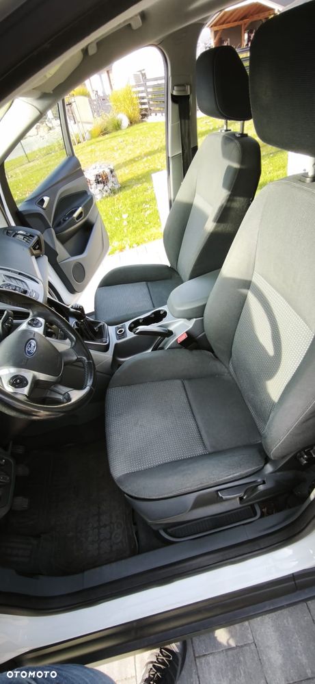 Ford Grand C-MAX - 31
