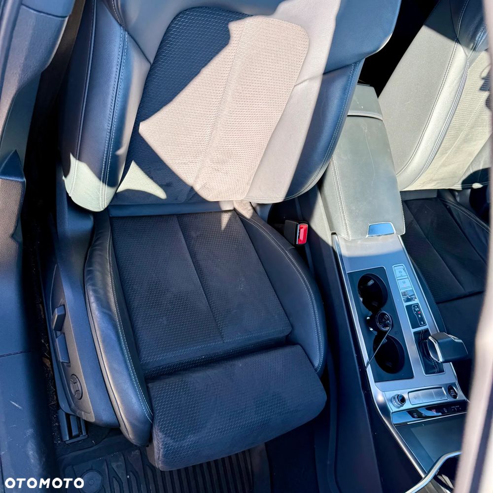 Audi A6 Avant 55 TFSI e Quattro Sport S tronic - 11